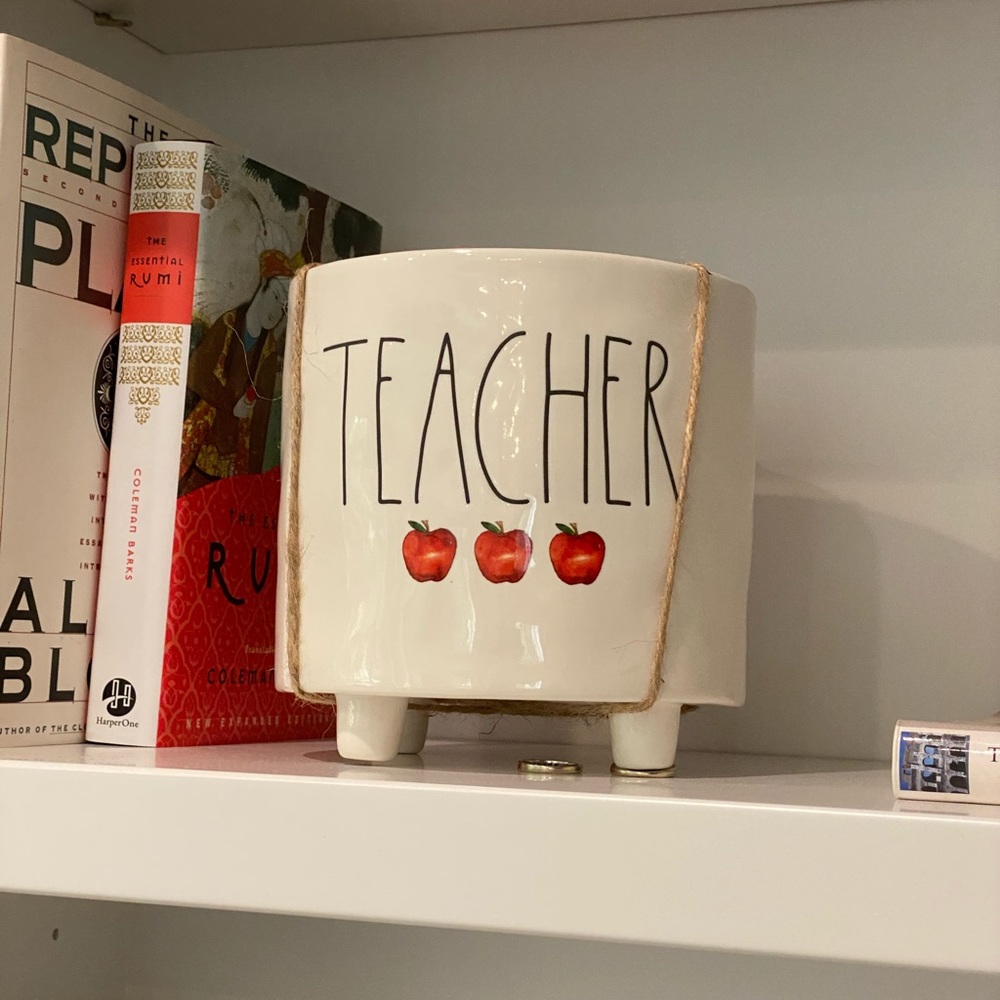 🍎TEACHER 🍎 plant pot by Rae Dunn 🍎